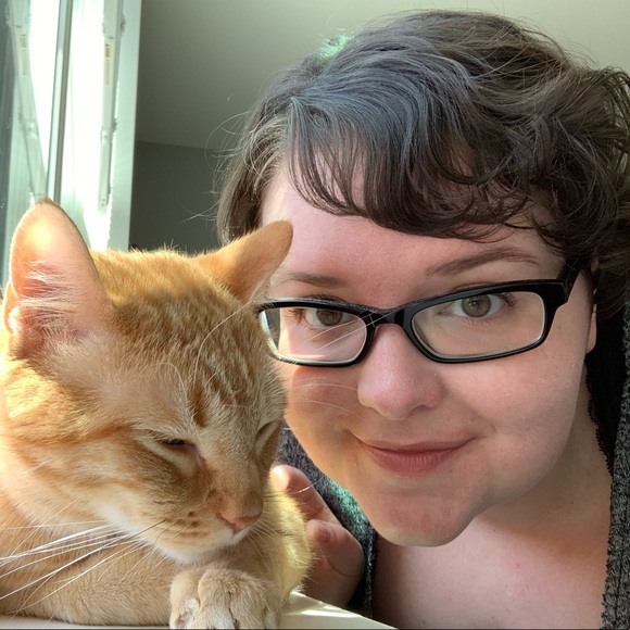 Meet your Posher, Elizabeth - Picture 2 of 3